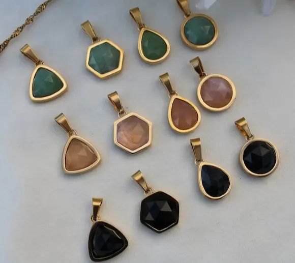 Natural Crystal Necklace Aventurine Quartz Crystal Layering Necklace Custom Onyx Gemstone Dainty Waterproof Necklace